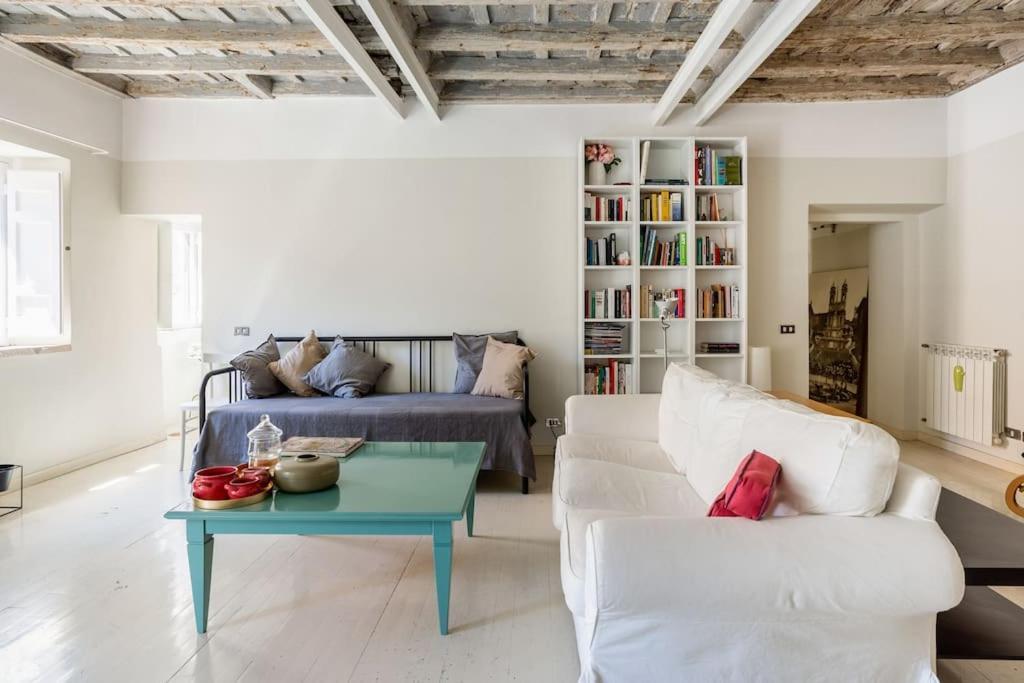 Best Authentic Apartment Monti 5 Mins From Colosseum المظهر الخارجي الصورة