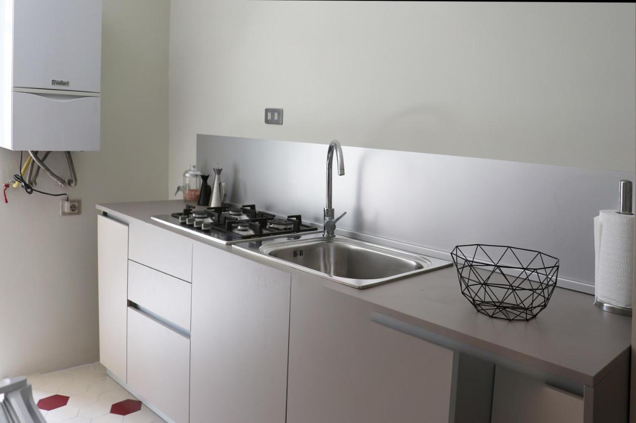 Best Authentic Apartment Monti 5 Mins From Colosseum المظهر الخارجي الصورة